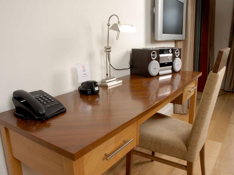 Premier Suites Dublin, Sandyford Room photo